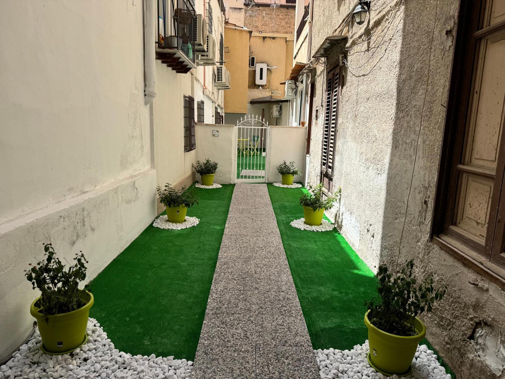 Ballar'Home - Casa Sbriju' Palermo Exterior foto